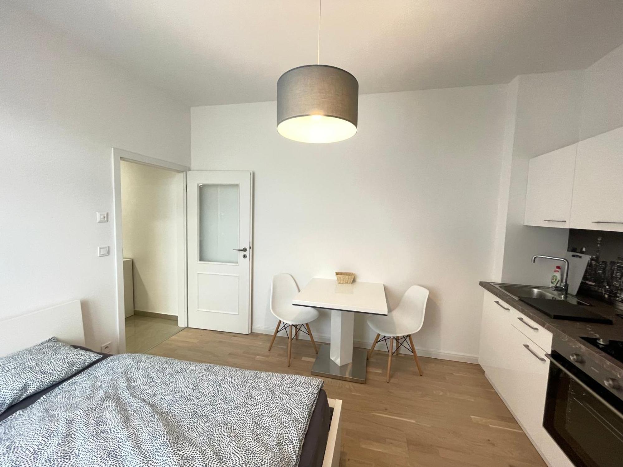 Wash Apartment On Metro Prague 1 Buitenkant foto